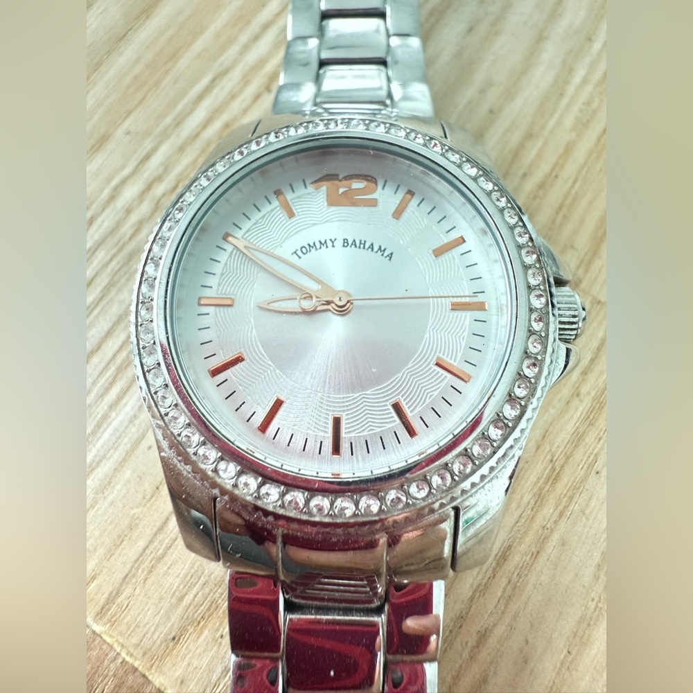 Tommy Bahama riviera ladies silver tone dress watch NEW BATTERY
